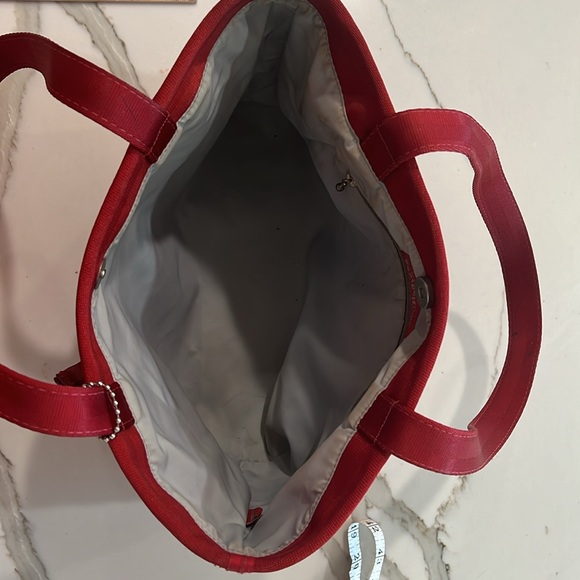 Seat Belt Purse - Picture 6 of 6